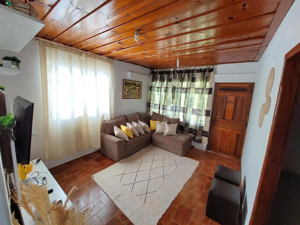 Casa Aconchegante Na Roca C/ Piscina/Churrasqueira Gonçalves Zewnętrze zdjęcie